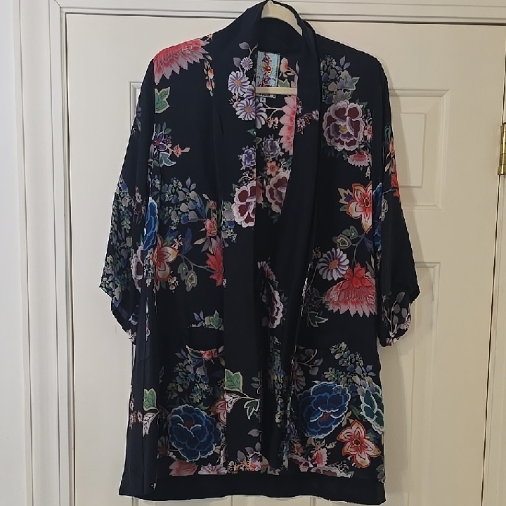 Johnny Was Beautiful Kimono Navy With Floral Size Small